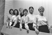 3 Vänljud Damkör 1985