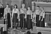 4 Vänljud Damkör 1985