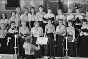 5 Vänljud Damkör 1985